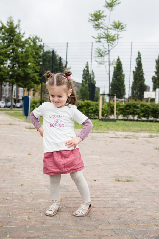 KINDER trui "Normal is boring"