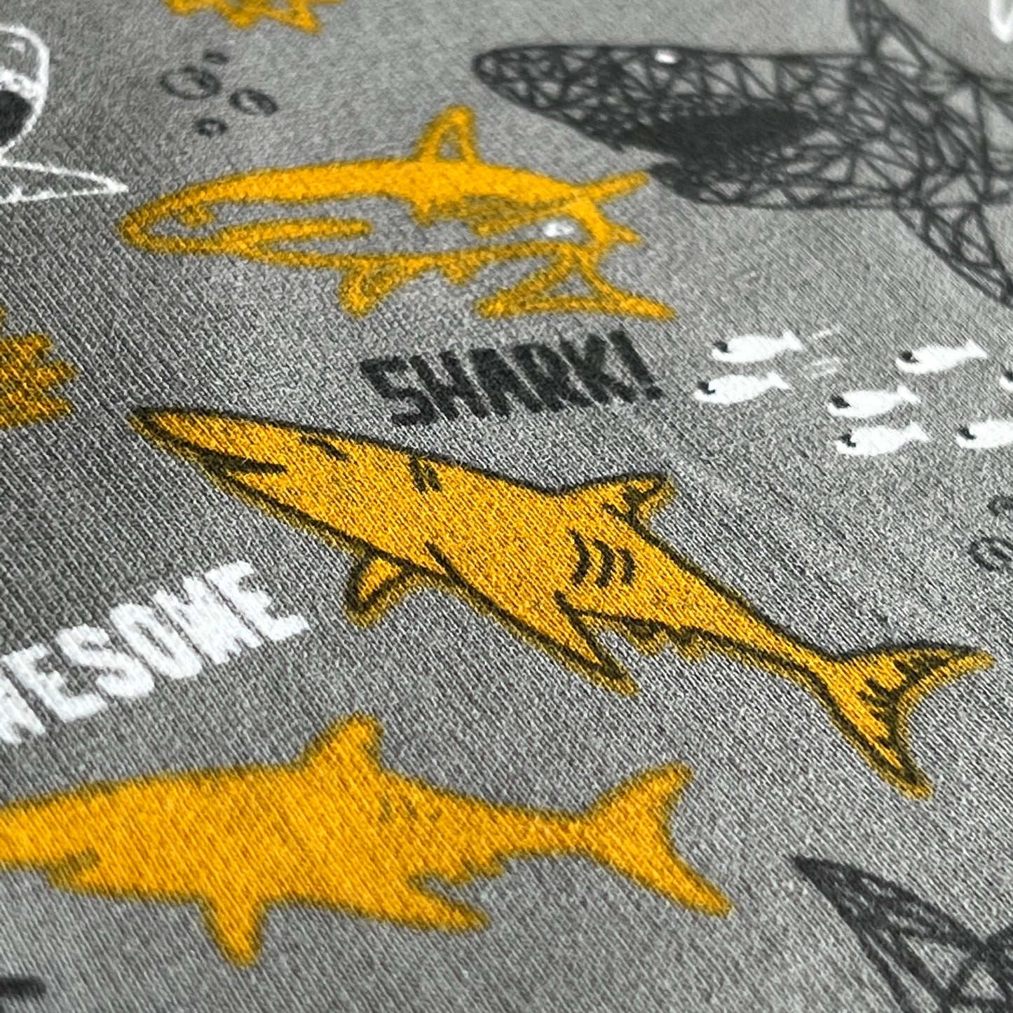 Sjaal Awesome Shark