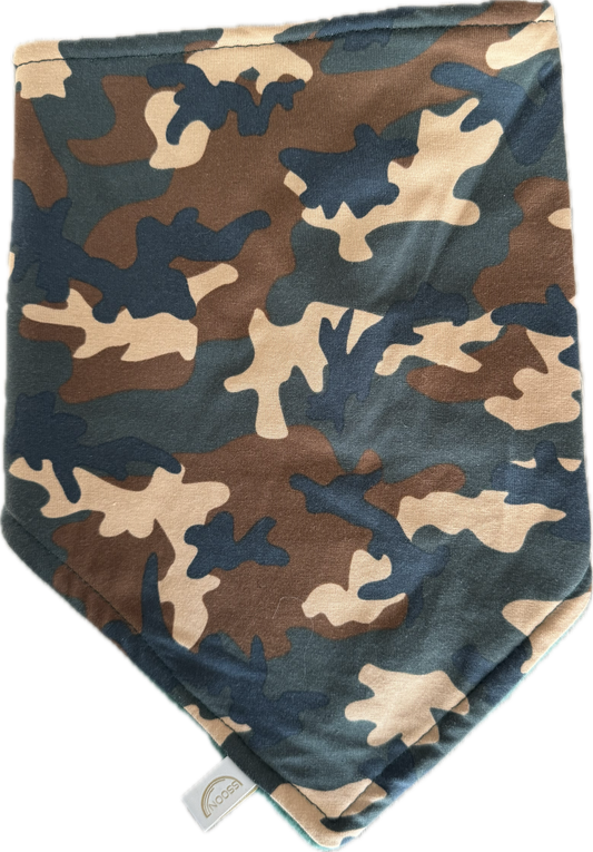 Kwijlsjaal Nooss – Camouflage groen/bruin
